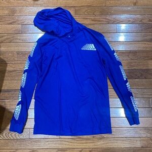 Large 14-16 Boys slightly used long sleeve t-shirt blue